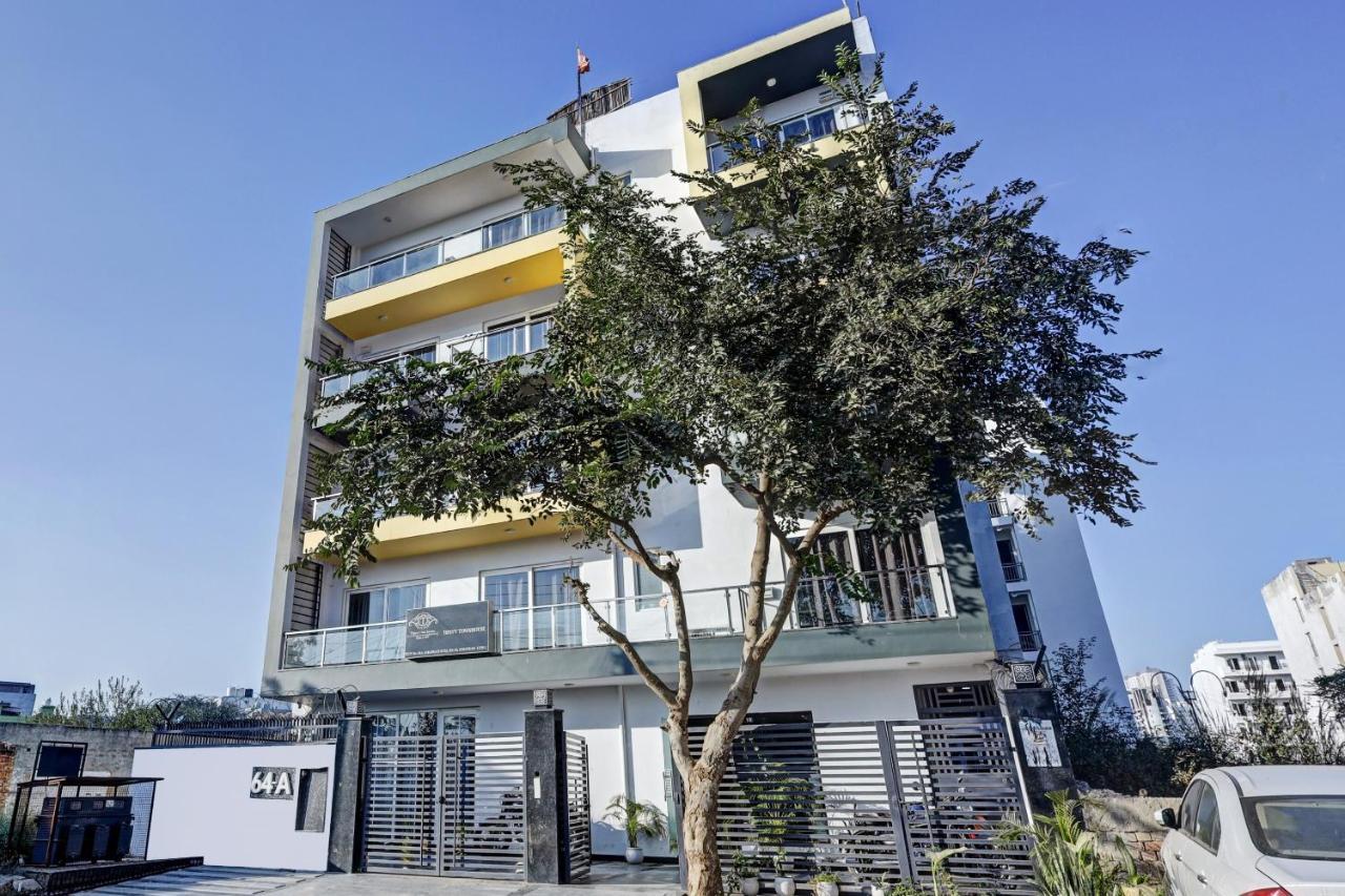 Super Townhouse Tipsyy Near Bestech Central Square Mall 구르가온 외부 사진