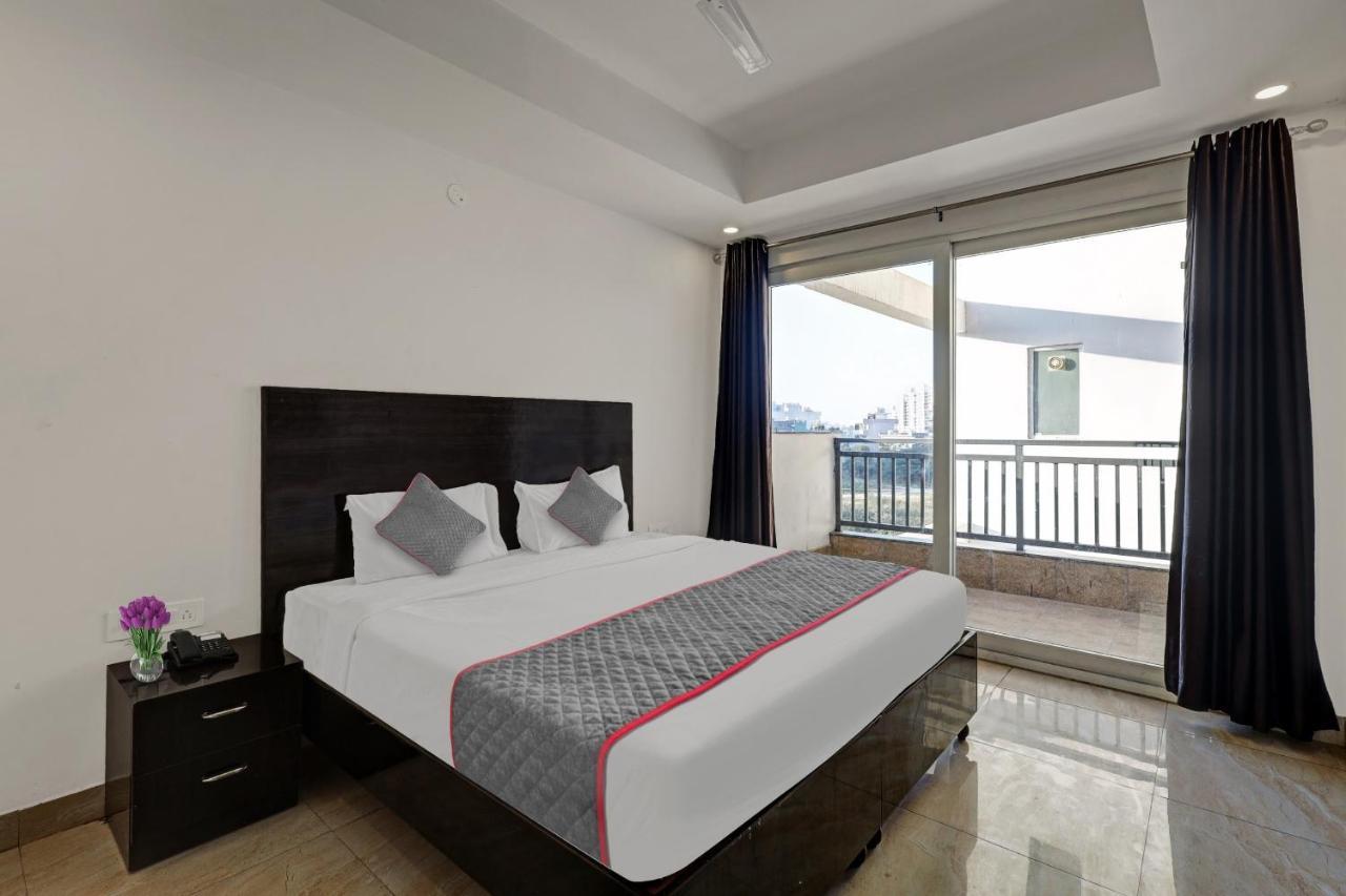Super Townhouse Tipsyy Near Bestech Central Square Mall 구르가온 외부 사진