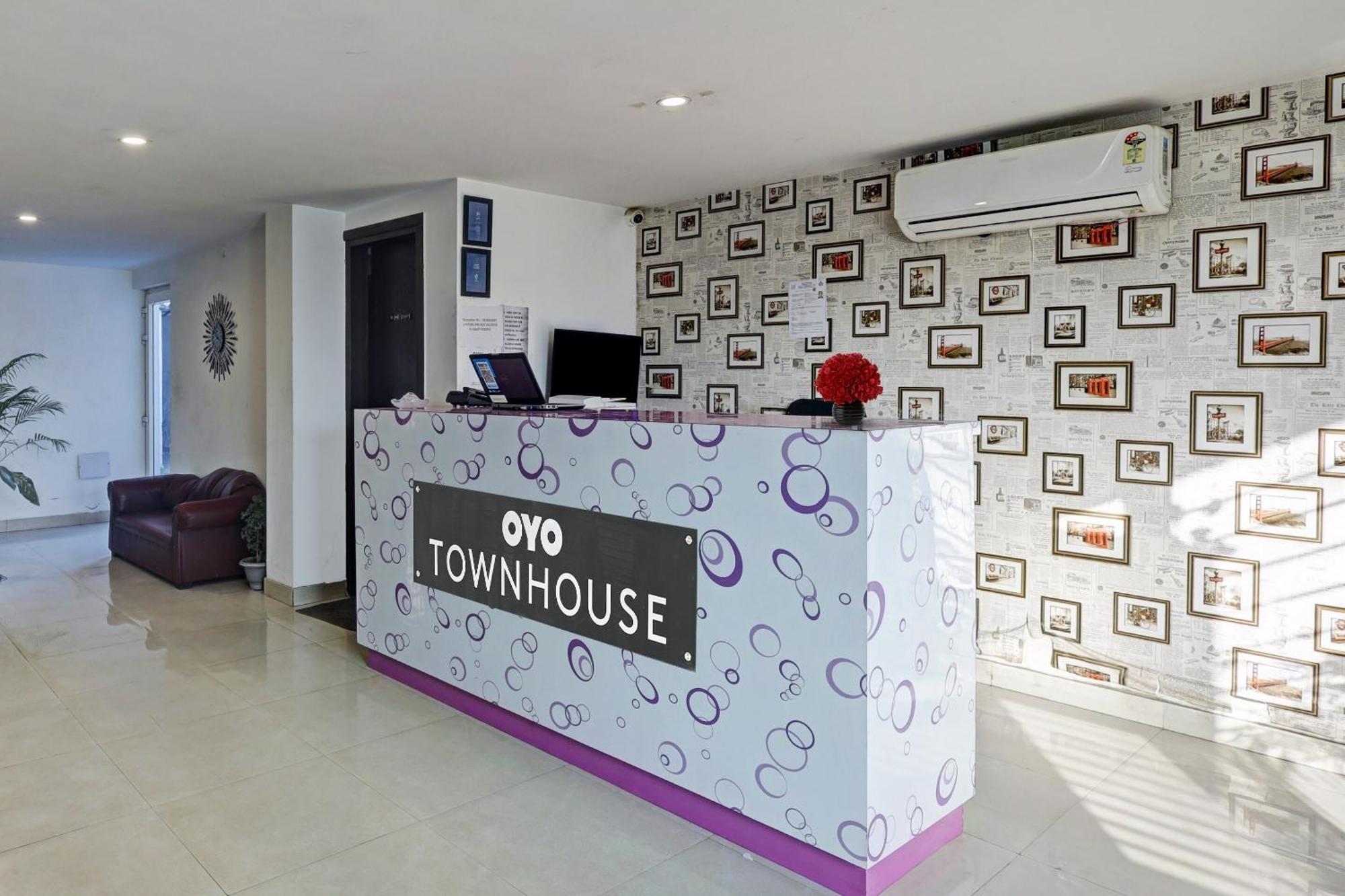 Super Townhouse Tipsyy Near Bestech Central Square Mall 구르가온 외부 사진
